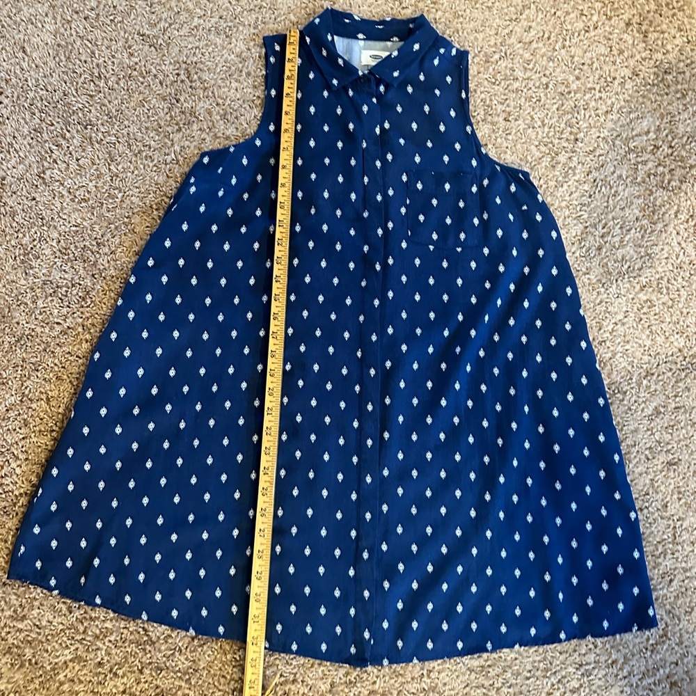 Old Navy and white, above knee dress. Small - Picture 7 of 15